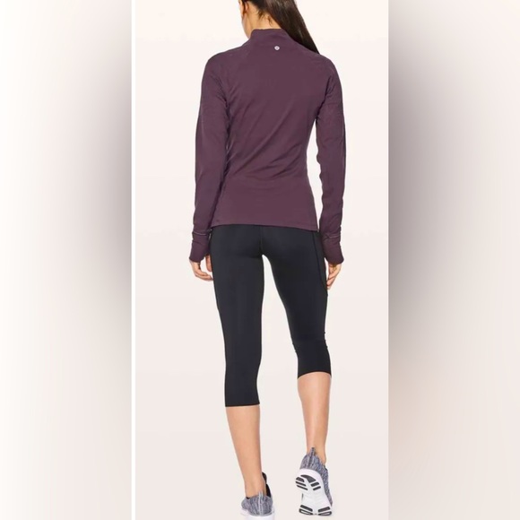 Lululemon Toasty tech 1/2 zip black cherry/maroon embroidered sleeve women’s 6 - Picture 3 of 12